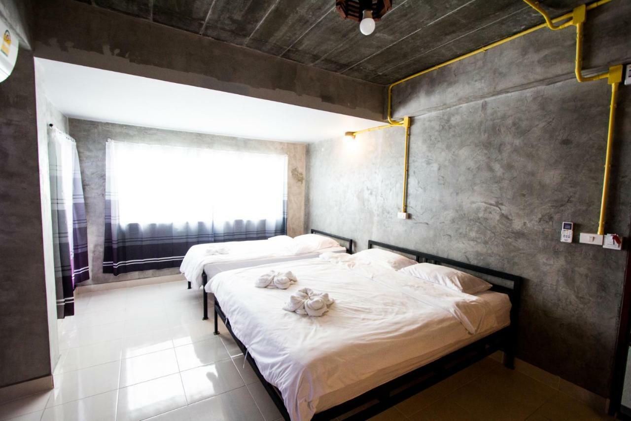 The Sky Loft Hotel Pathum Thani Exterior photo